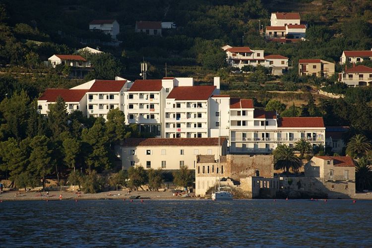 Biševo hotel - Komiža (ostrov Vis) - 101 CK Zemek - Chorvatsko