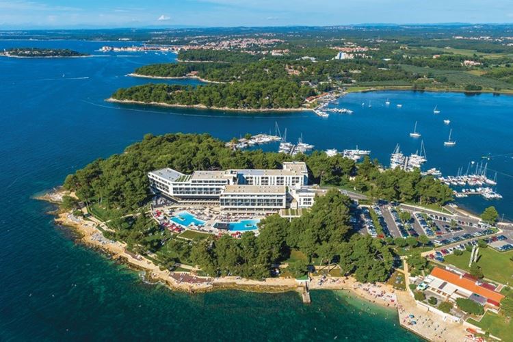 Parentium Plava Laguna hotel - panorama s oblázkovou pláží - Poreč - Zelena Laguna - 101 CK Zemek - Chorvatsko