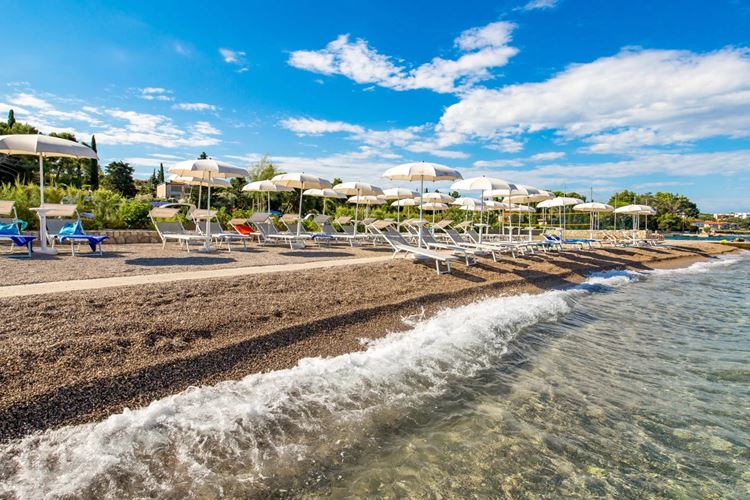 Malin hotel - Hotelová pláž MULINO - Malinska (ostrov Krk) - 101 CK Zemek - Chorvatsko