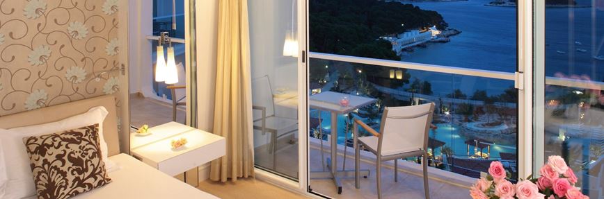 junior suite s balkonem a pohledem na moře