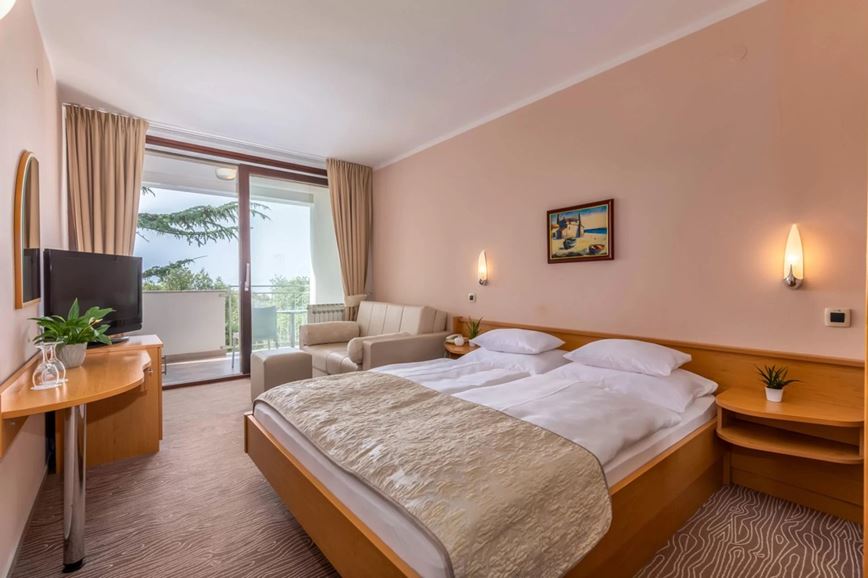 Malin hotel - dvoulůžkový pokoj, balkon moře (S2BM) - Malinska (ostrov Krk) - 101 CK Zemek - Chorvatsko